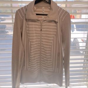 Lululemon like new zip up jacket!